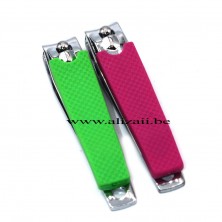 Stainless steel nail clippers with  rubber covers on one handle Small